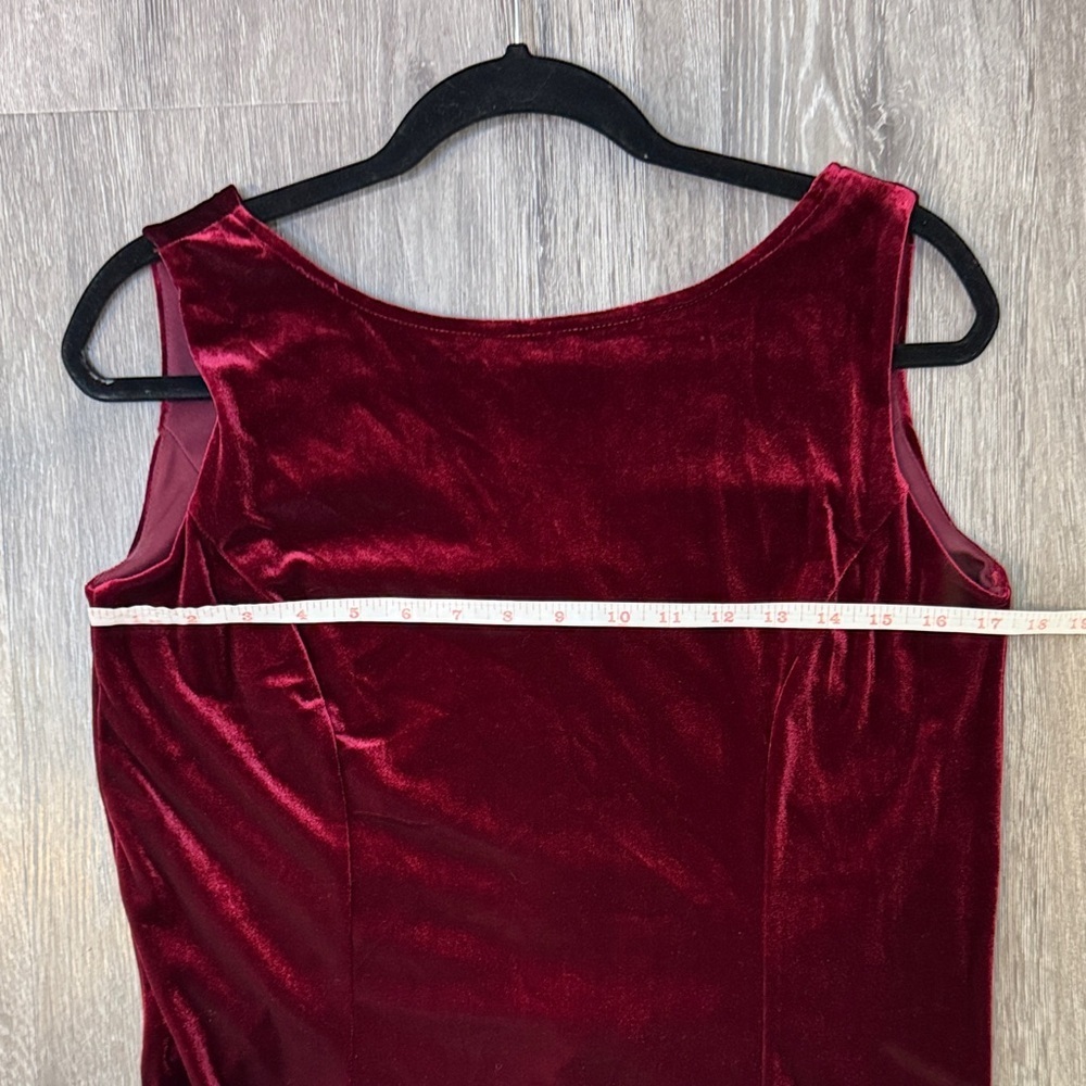 A. Byer Vintage Burgundy Velvet Sleeveless Dress with Handkerchief Hem - Picture 8 of 11
